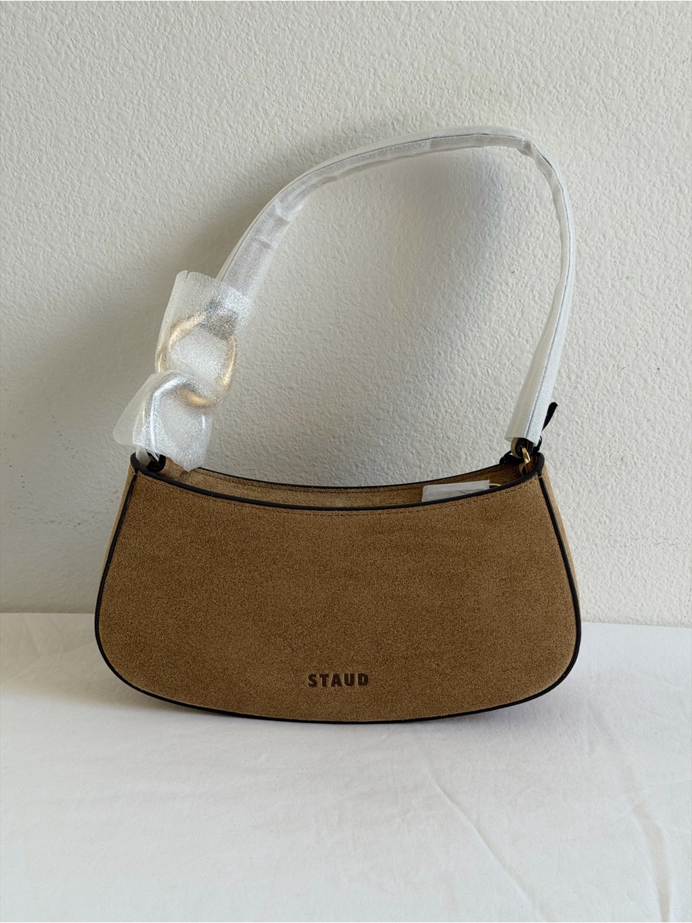 Staud Ollie Bag Hazel Suede in Hazel